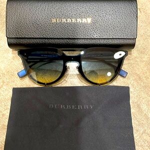 Burberry Arch Sunglasses - ready for your Close-Up?